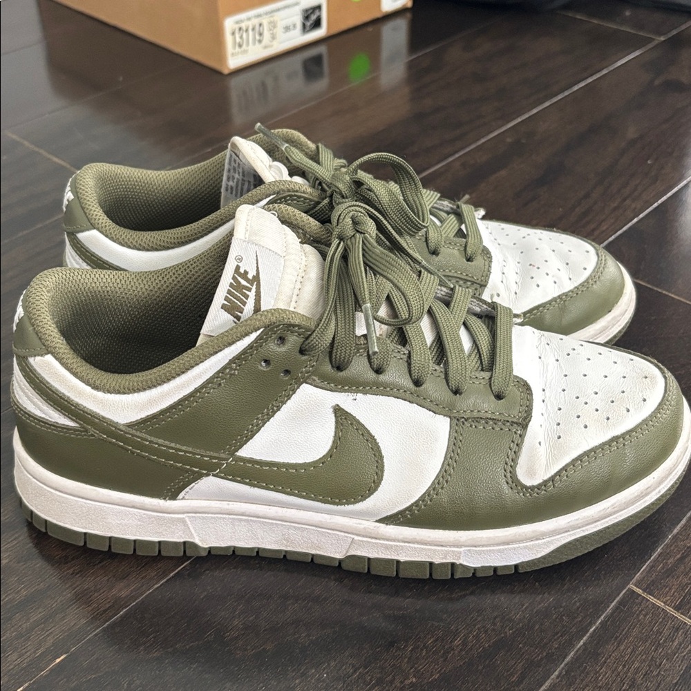 Nike Dunks - Picture 6 of 12